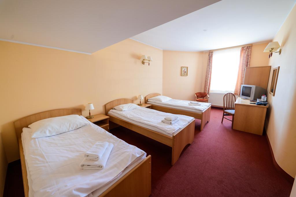 Hotel Bartis Bartoszyce Buitenkant foto